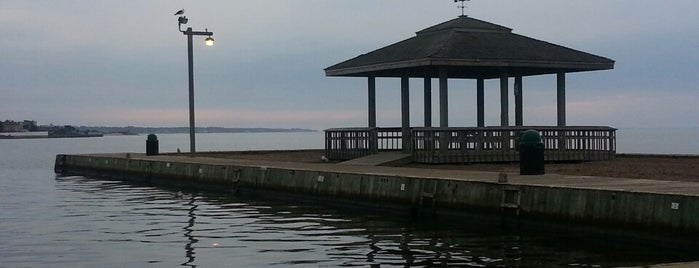 Mascot Dock is one of Orte, die Patty gefallen.