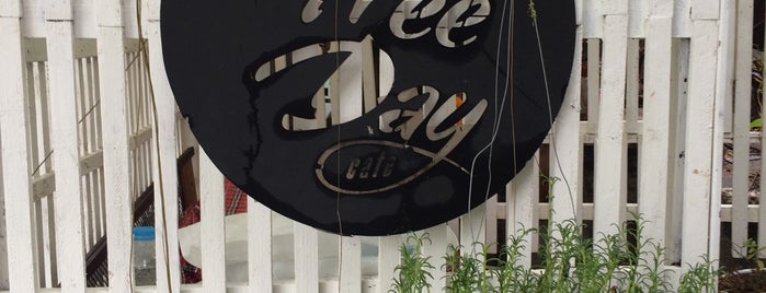 Tree Day Cafe is one of BKK_Coffee_2.