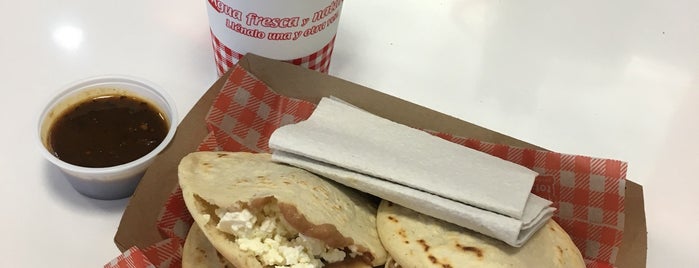 Gorditas Doña Tota is one of Javier Gさんのお気に入りスポット.