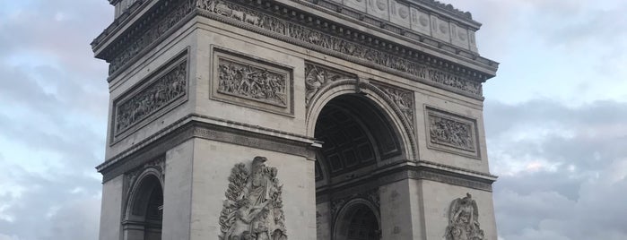 Arc de Triomphe de l'Étoile is one of Lieux qui ont plu à Sailor.