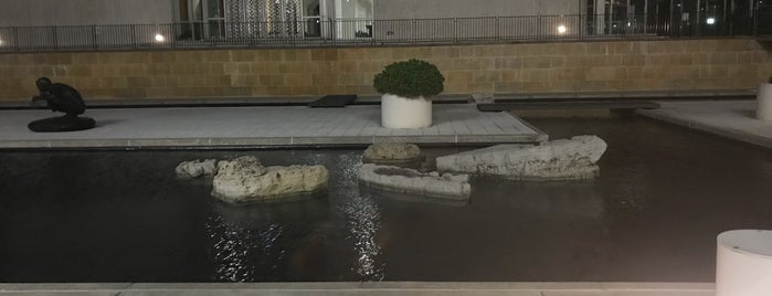 Yamasaki Reflecting Pools is one of Sailor : понравившиеся места.