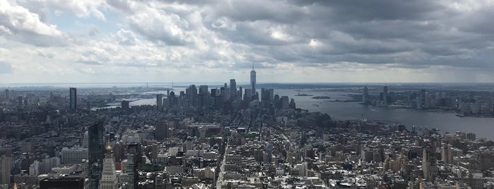 Empire State Building is one of Orte, die Sailor gefallen.