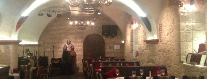 Арсенал музей-ресторан is one of Y'ın Beğendiği Mekanlar.