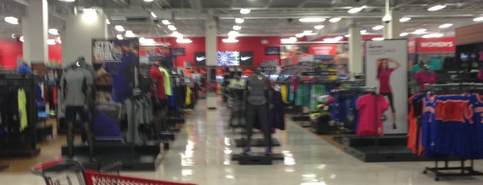 Sports Authority is one of Ralph’s Liked Places.