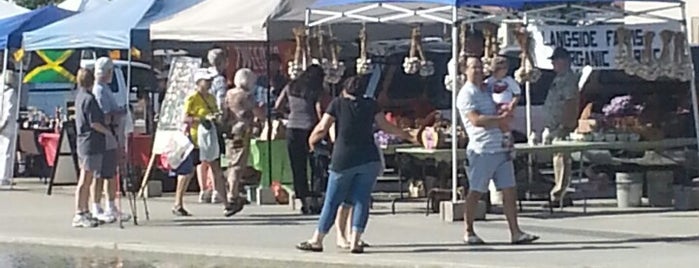 Newmarket Farmers Market is one of Jessさんのお気に入りスポット.