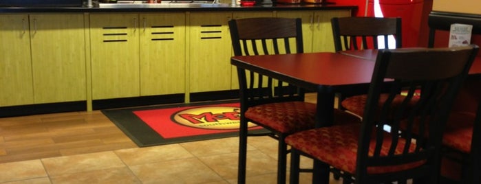 Moe's Southwest Grill is one of Paola’s Liked Places.