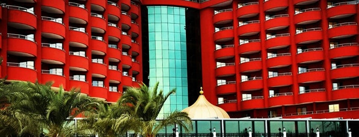 Hotel Delphin Palace Resort is one of Tempat yang Disukai Fisun.