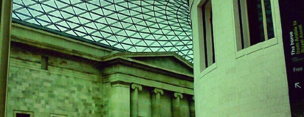 British Museum is one of London: galleries & museums.