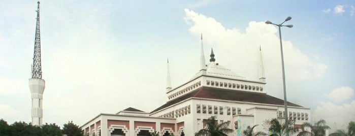 Masjid Akbar Kemayoran is one of Posti che sono piaciuti a ꌅꁲꉣꂑꌚꁴꁲ꒒.