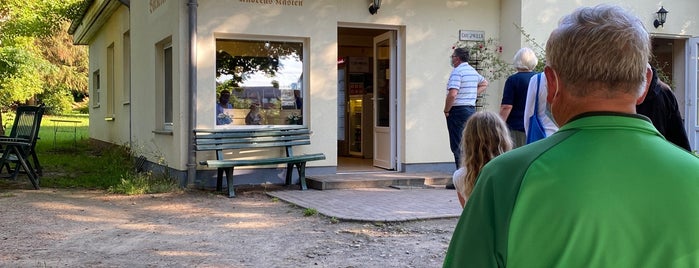 Bäckerei Kasten is one of Tempat yang Disukai Cria.