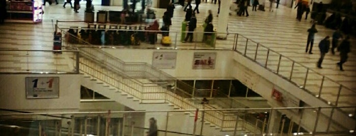 MEGA Mall is one of สถานที่ที่ Алиса ถูกใจ.