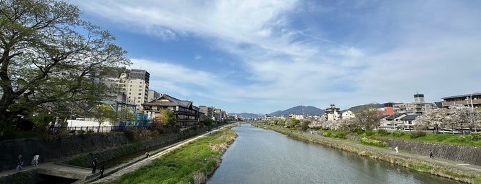 Gojo-ohashi Bridge is one of 京都.