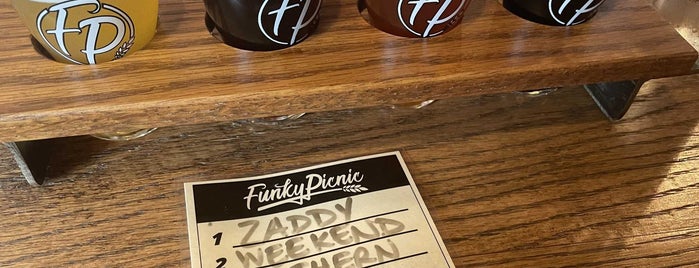 Funky Picnic Brewery & Café is one of Lugares favoritos de Jacob.