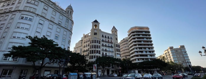 Plaza América is one of Valencia.