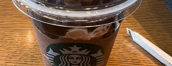 Starbucks is one of 山梨県のスタバ.