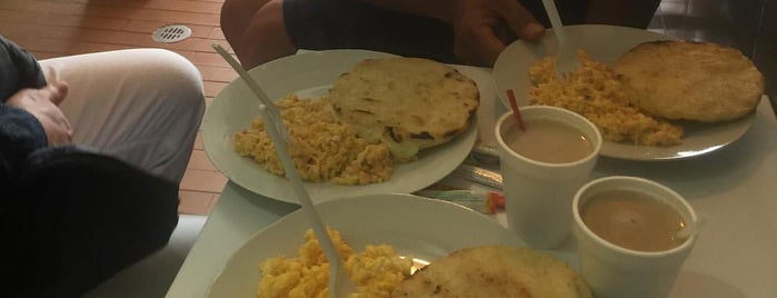 Metro arepa is one of Bogota, papi..