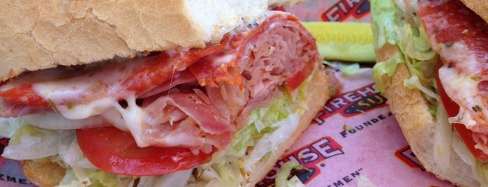 Firehouse Subs is one of Alleyさんの保存済みスポット.
