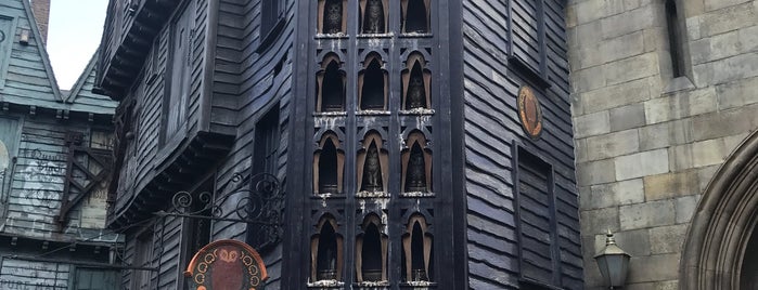 The Wizarding World of Harry Potter - Diagon Alley is one of Rakan’s Liked Places.