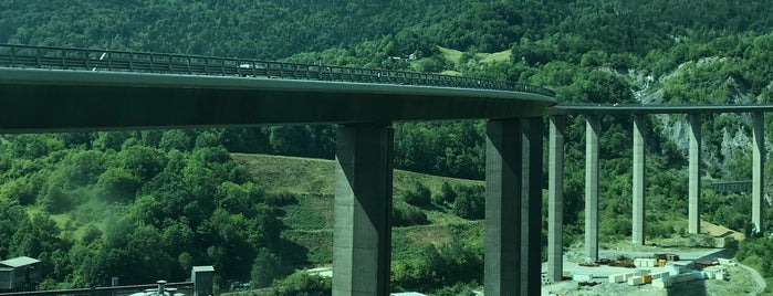 Pont Du Diable is one of Lugares favoritos de Helen.