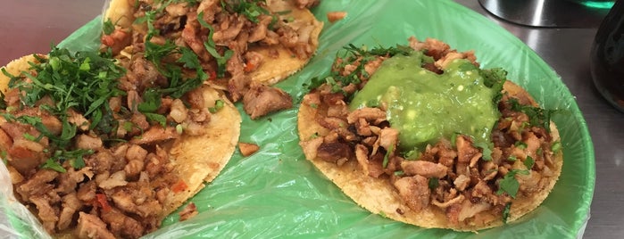 Tacos Los Primos is one of Leslie : понравившиеся места.
