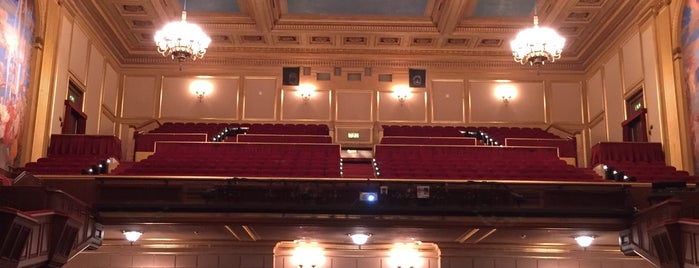 Herbst Theater is one of Tempat yang Disukai An.