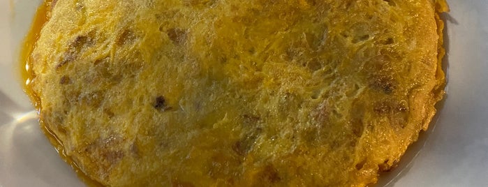 La Penela is one of Tortilla y ensaladilla.