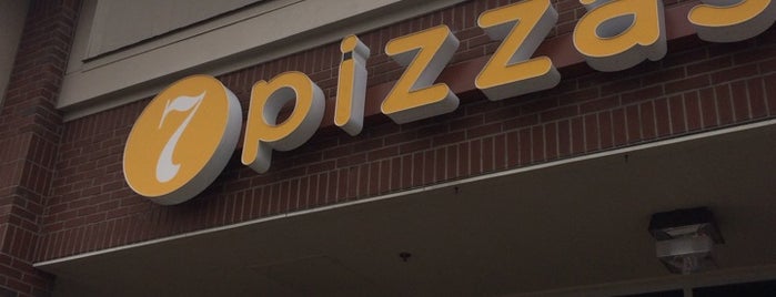 7 Pizzas, 2911 Cross Timbers Road is one of สถานที่ที่ Betty ถูกใจ.