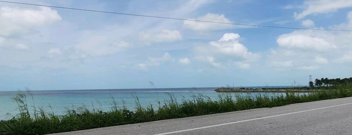 Playa Sabancuy is one of Campeche.