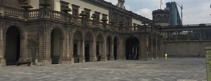 Museo Nacional de Historia (Castillo de Chapultepec) is one of Jose antonio'nun Beğendiği Mekanlar.