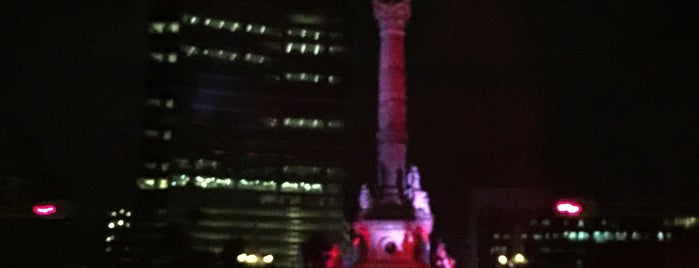 Monumento a la Independencia is one of Locais curtidos por Jose antonio.