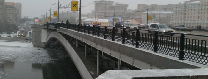 Bolshoy Krasnokholmsky Bridge is one of красивые места для фотосессий.