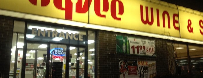 Hy-Vee Wine & Spirits is one of Doug’s Liked Places.