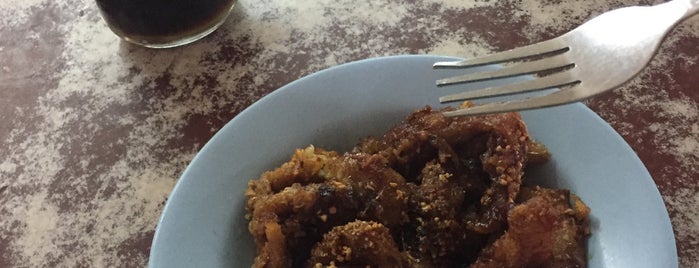 Warung Atan Pisang Goreng is one of Favorite Food.