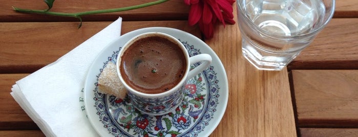 Robert's Coffee is one of Caner'in Beğendiği Mekanlar.