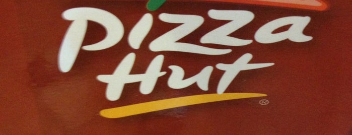 Pizza Hut is one of Lieux qui ont plu à FabiOla.