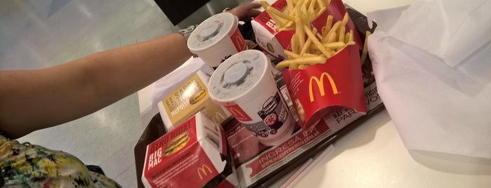 McDonald's is one of Bares / Restaurantes.