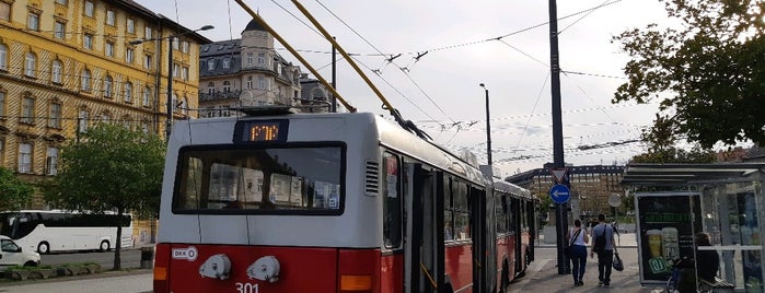 Keleti pályaudvar M (73, 76, 80, 80A, 908, 931, 956, 990) is one of Marta’s Liked Places.