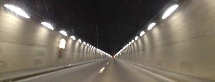 Belchentunnel is one of CH / Tunnels / A2 Basel - Chiasso.