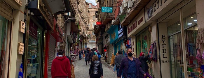 Grand Bazaar is one of Istambul.
