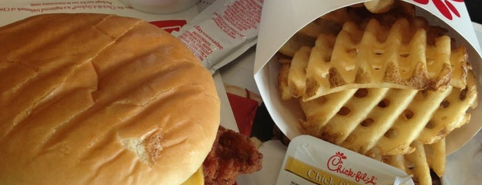 Chick-fil-A is one of Lugares favoritos de John.