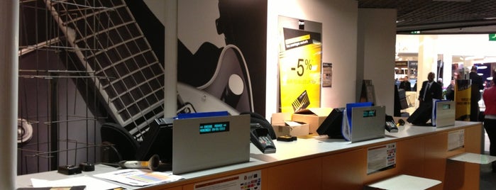 Fnac is one of Michaelさんのお気に入りスポット.