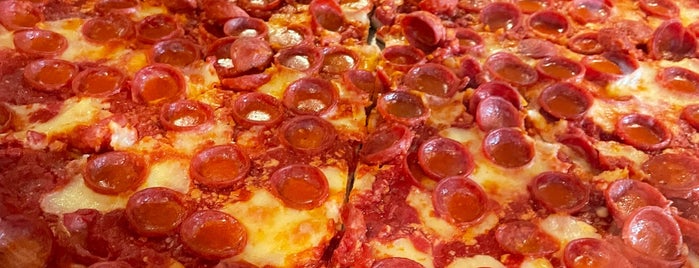 Artichoke Pizza is one of Food food food.