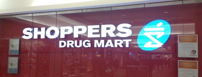 Shoppers Drug Mart is one of Lugares favoritos de Emma.
