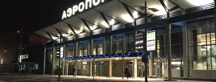 Bogashevo International Airport (TOF) is one of สถานที่ที่ Mikhael ถูกใจ.