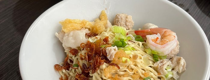 Noodle Experts (面匠) is one of Kuching Food.