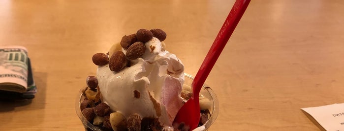 Dairy Queen is one of Kenさんのお気に入りスポット.