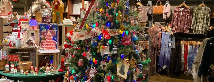 Cracker Barrel Old Country Store is one of Guide to Alpharetta's best spots.