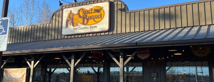 Cracker Barrel Old Country Store is one of Beaches.