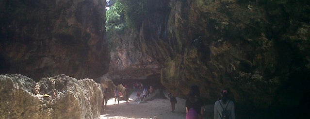 Pantai Suluban is one of Best Hangout Place in Bali.