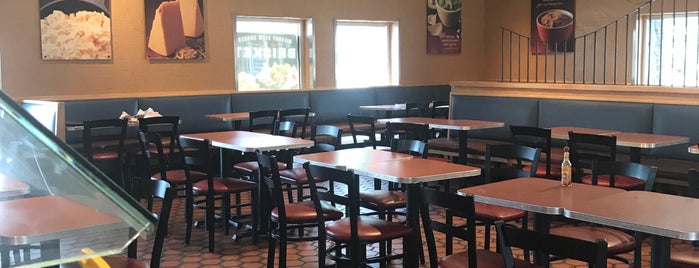 Taco Bueno is one of The 15 Best Spacious Places in Arlington.